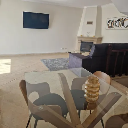 In Tatil Evi